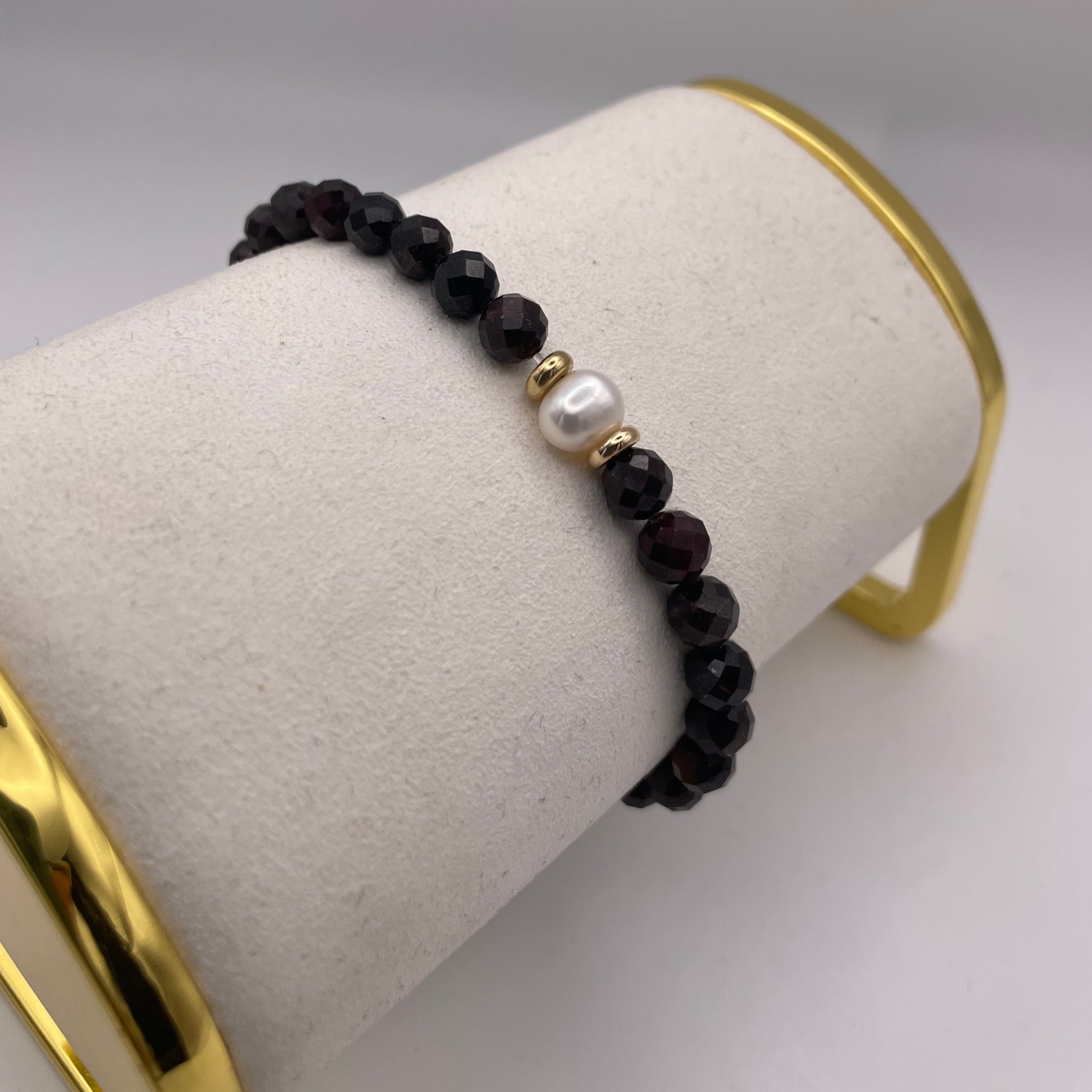 Garnet Pearl Bracelet