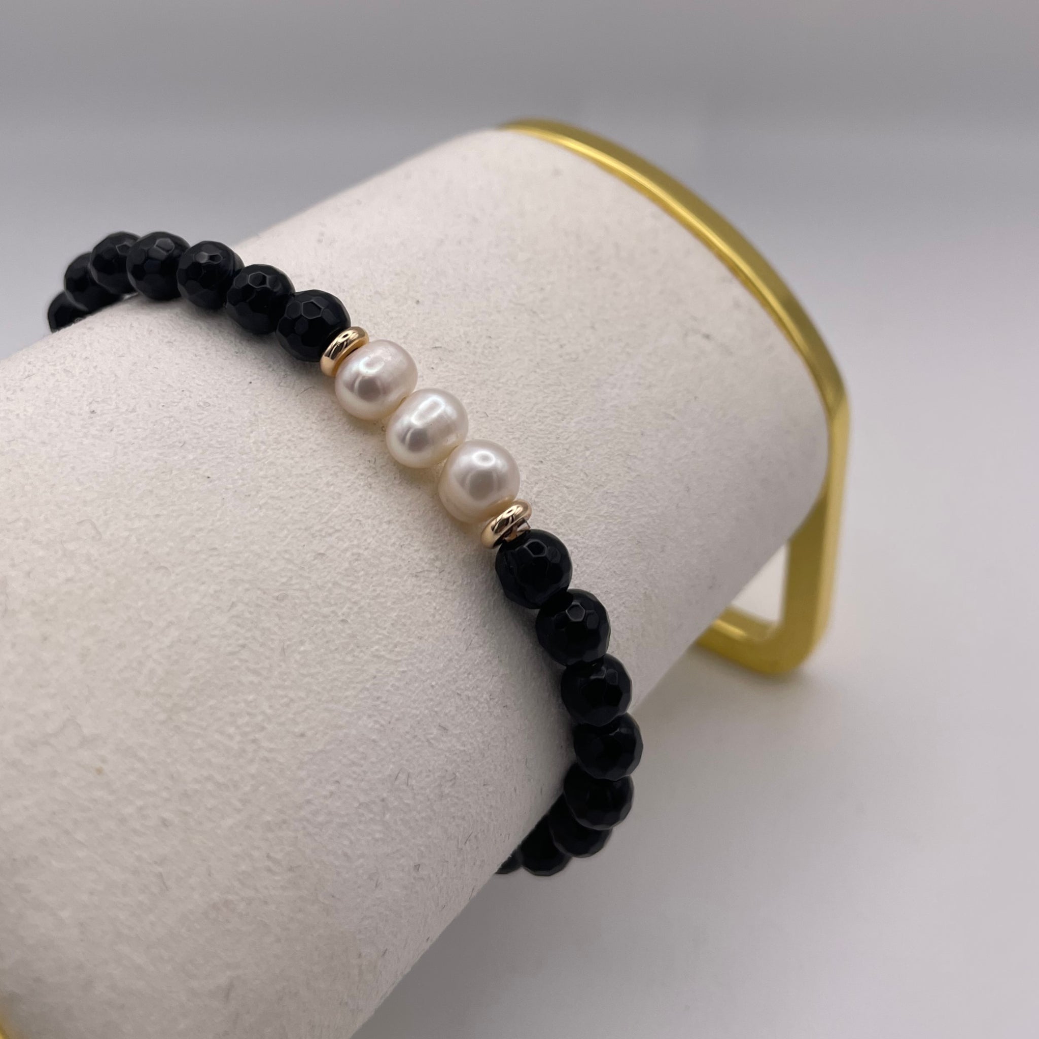 Onyx Pearl Bracelet