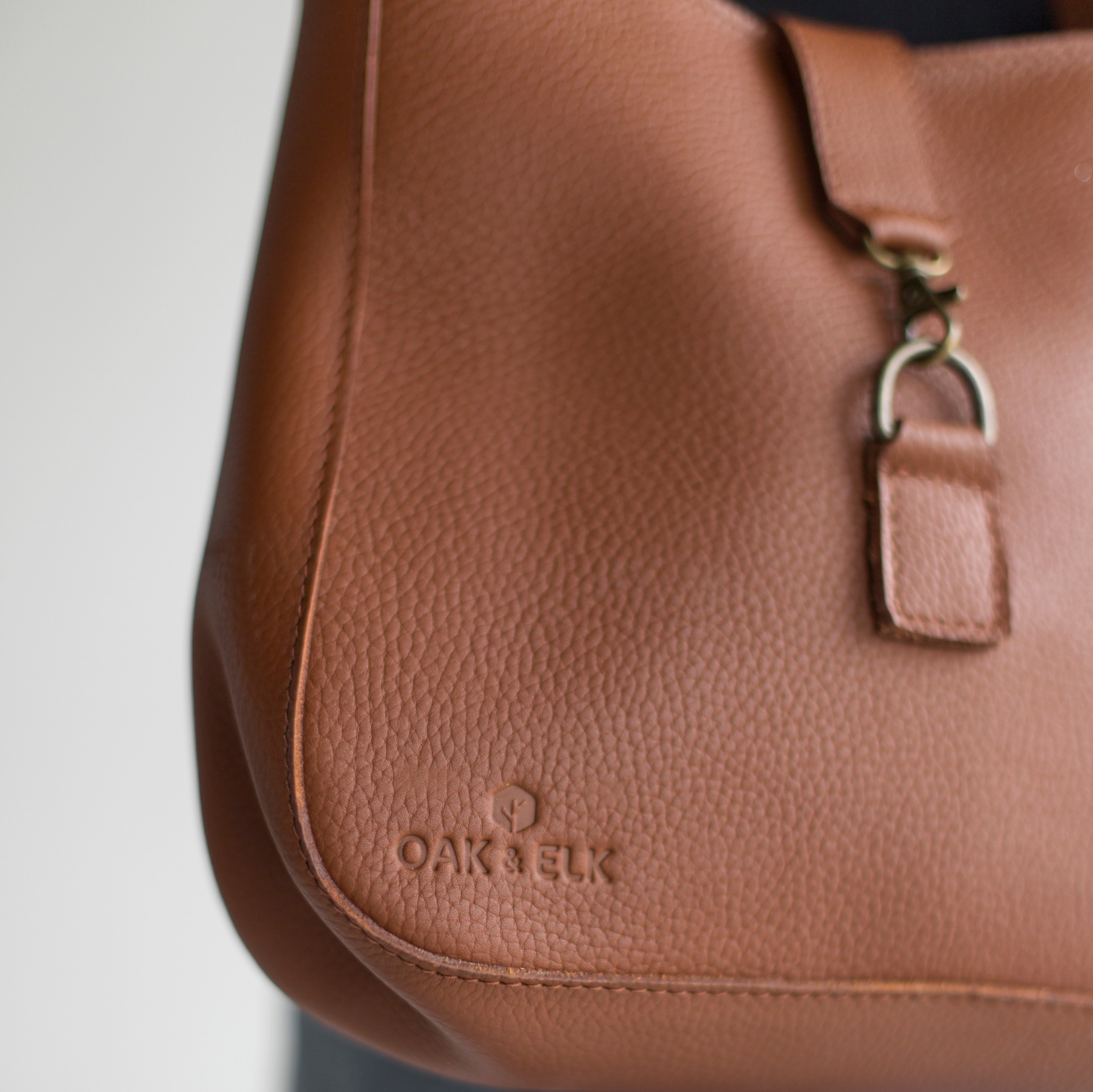 Leather Shoulder Bag Color Tan - OAK & ELK brand